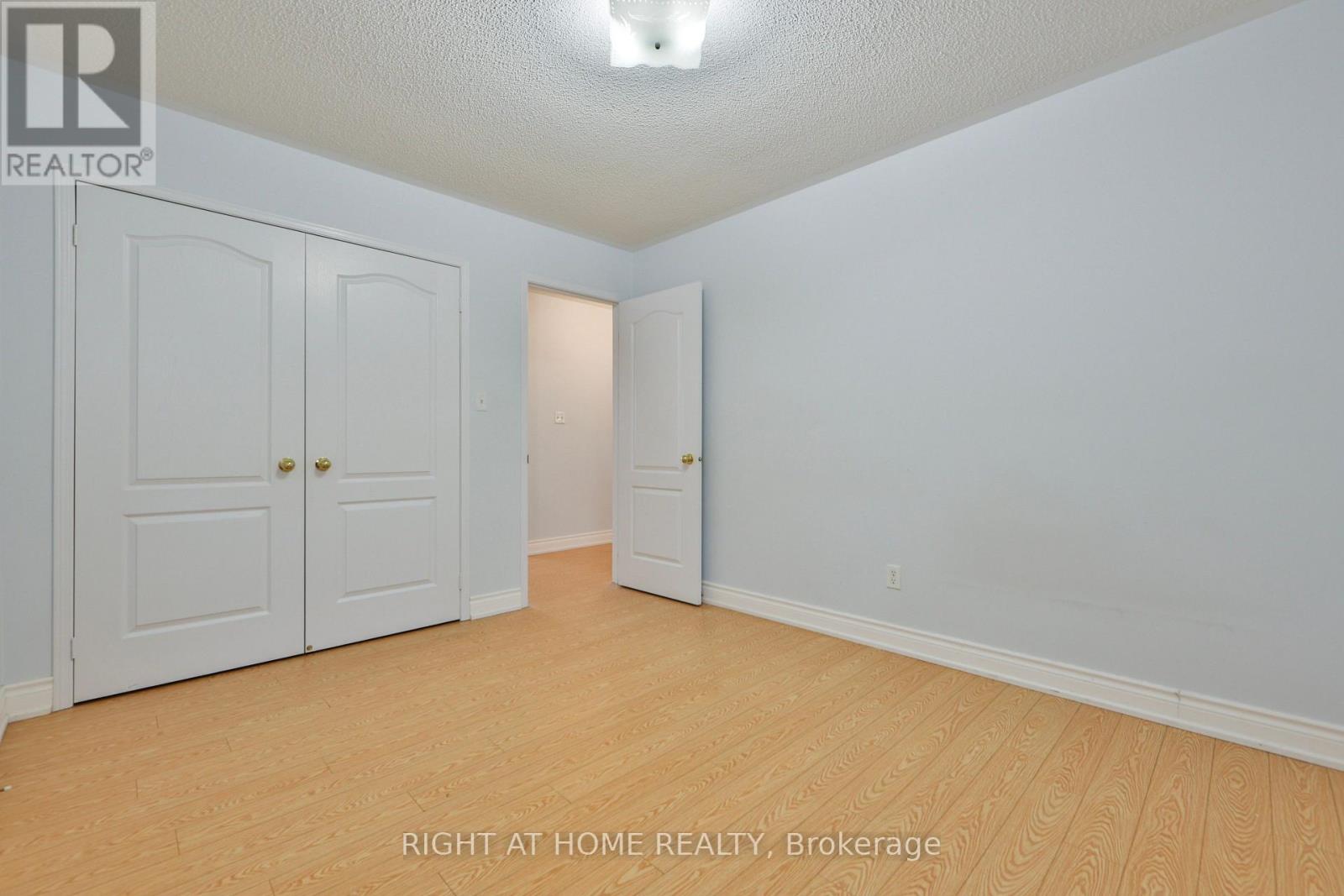 3 SILVERBELL COURT - 26