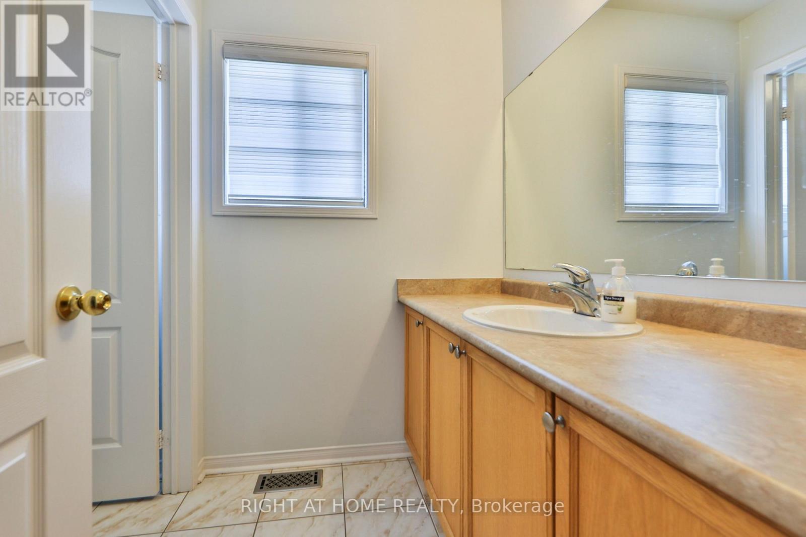 3 SILVERBELL COURT - 29