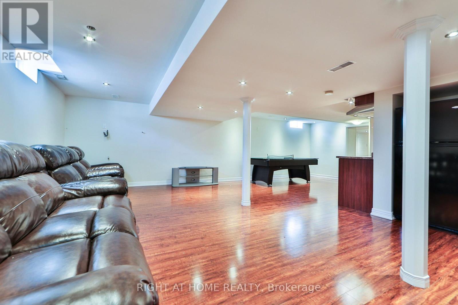 3 SILVERBELL COURT - 38