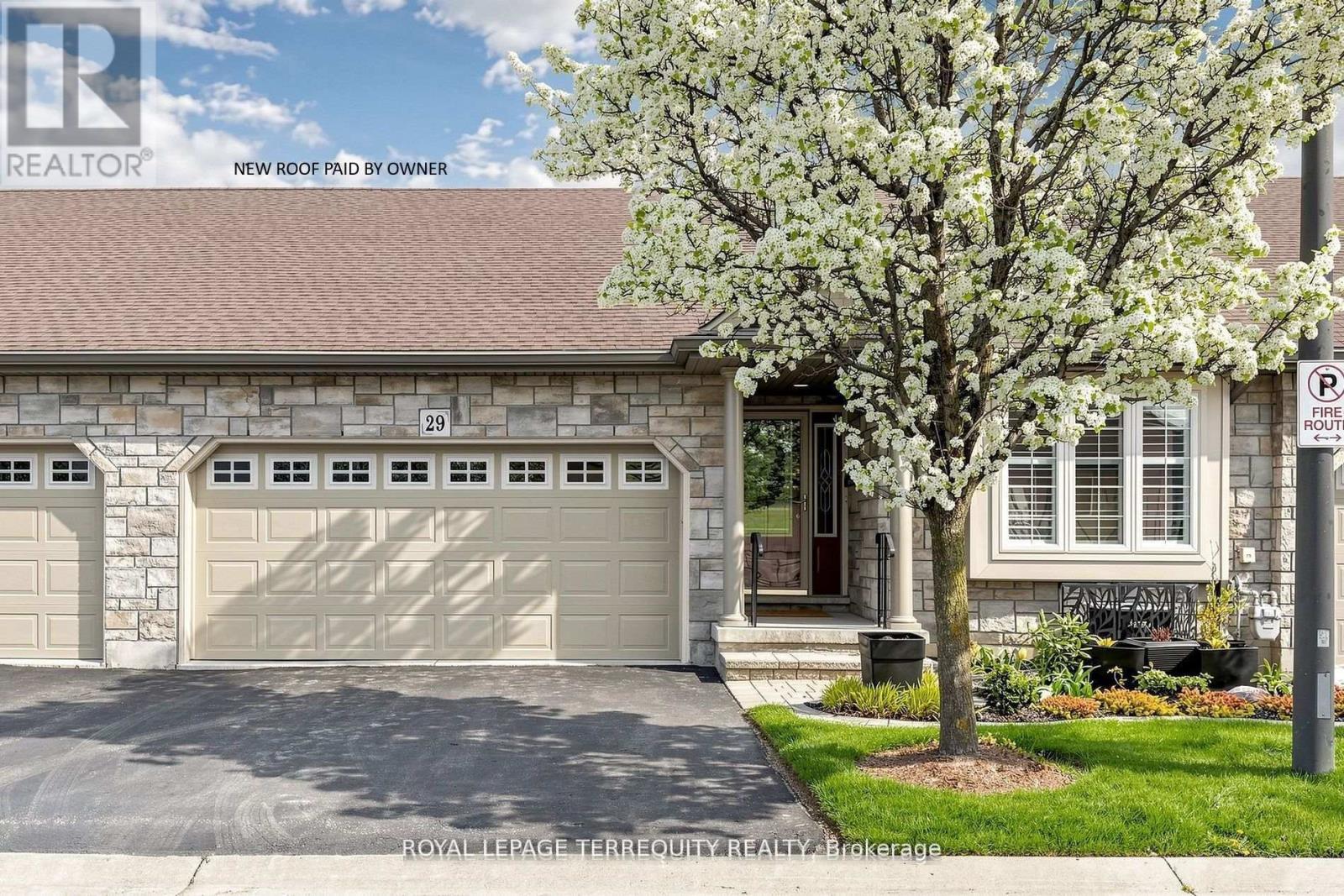 29 ROSE GLEN CRESCENT - 1