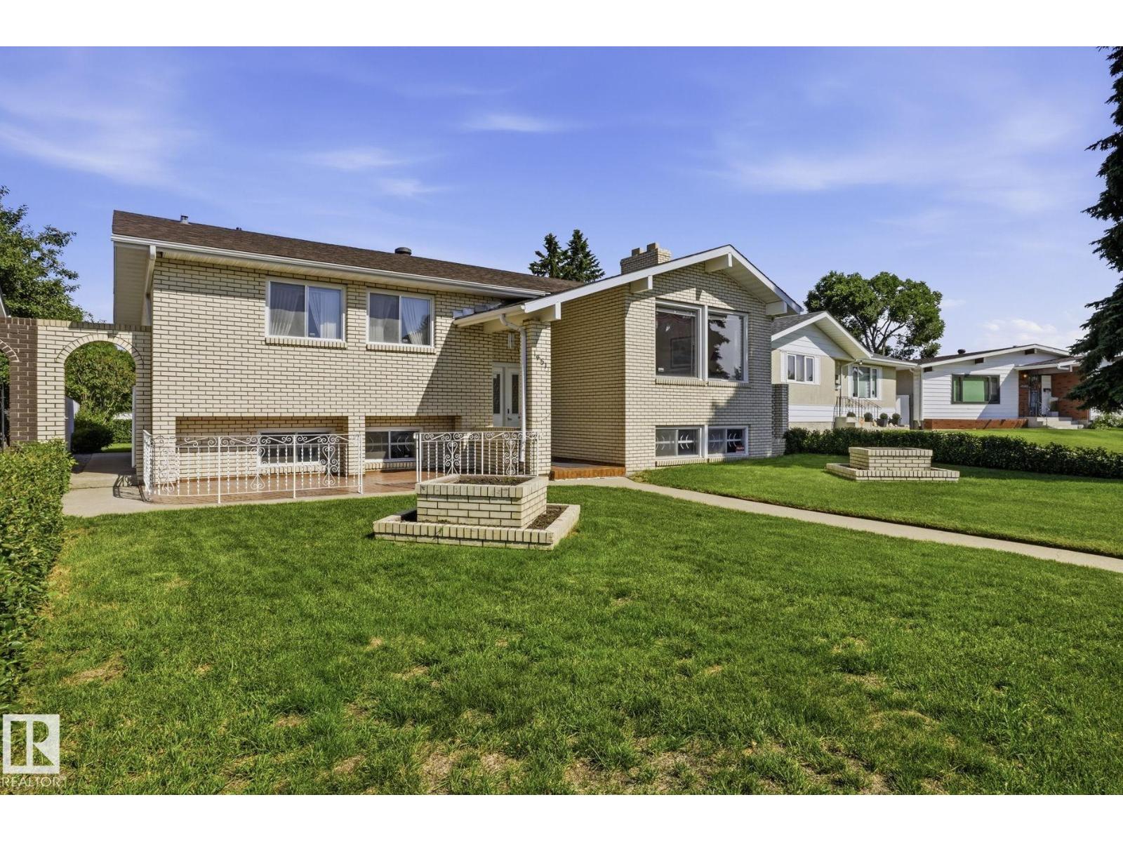 14511 83 ST NW - 2