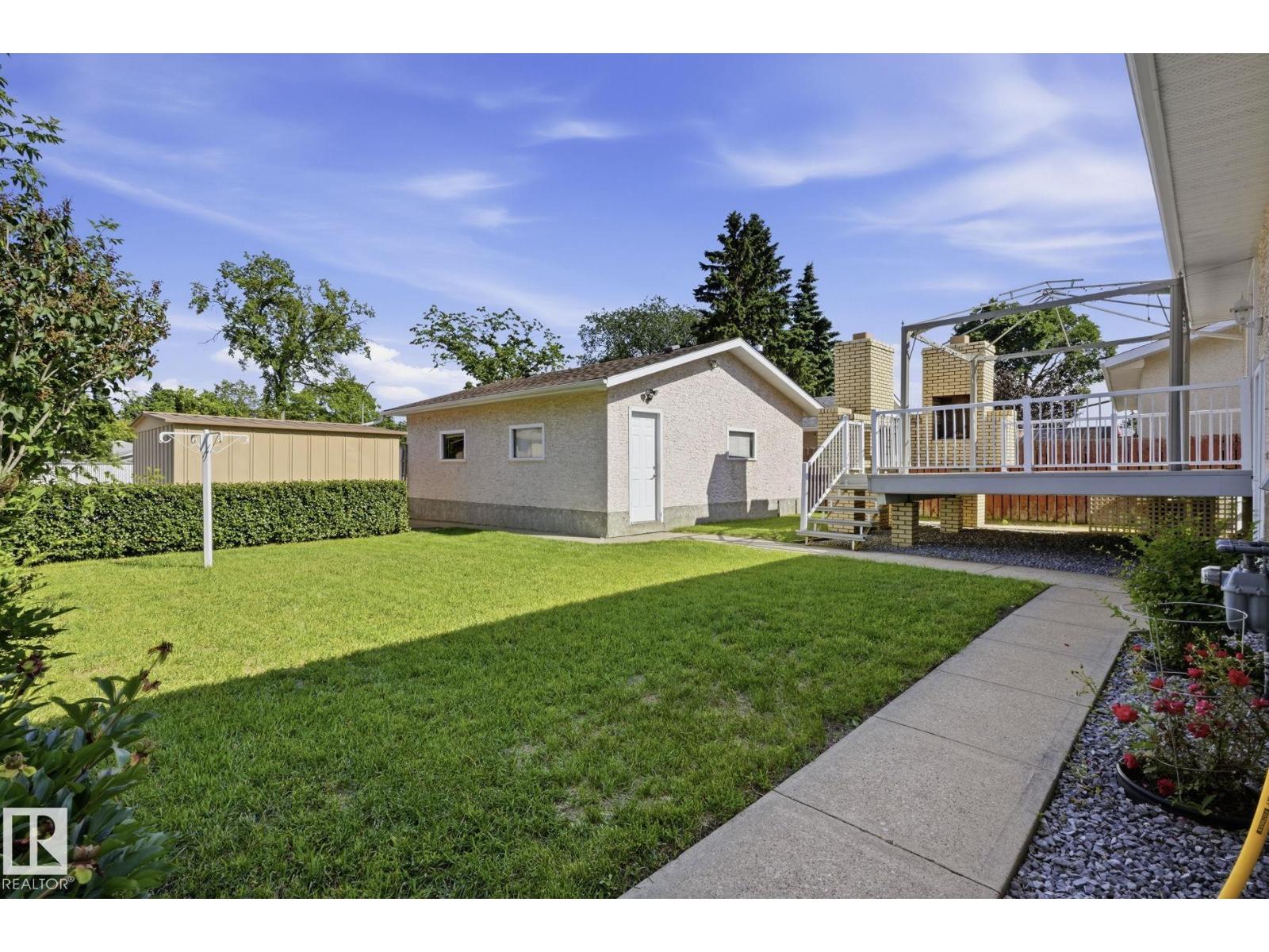 14511 83 ST NW - 29