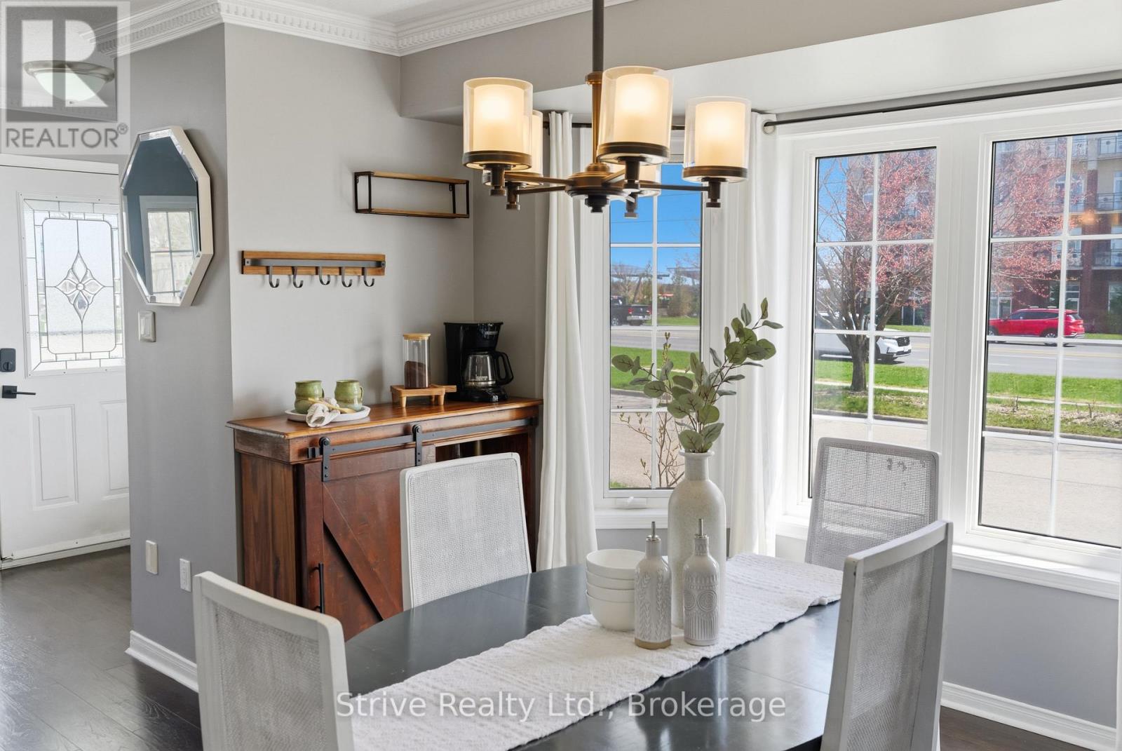 1360 DUMONT STREET - 14