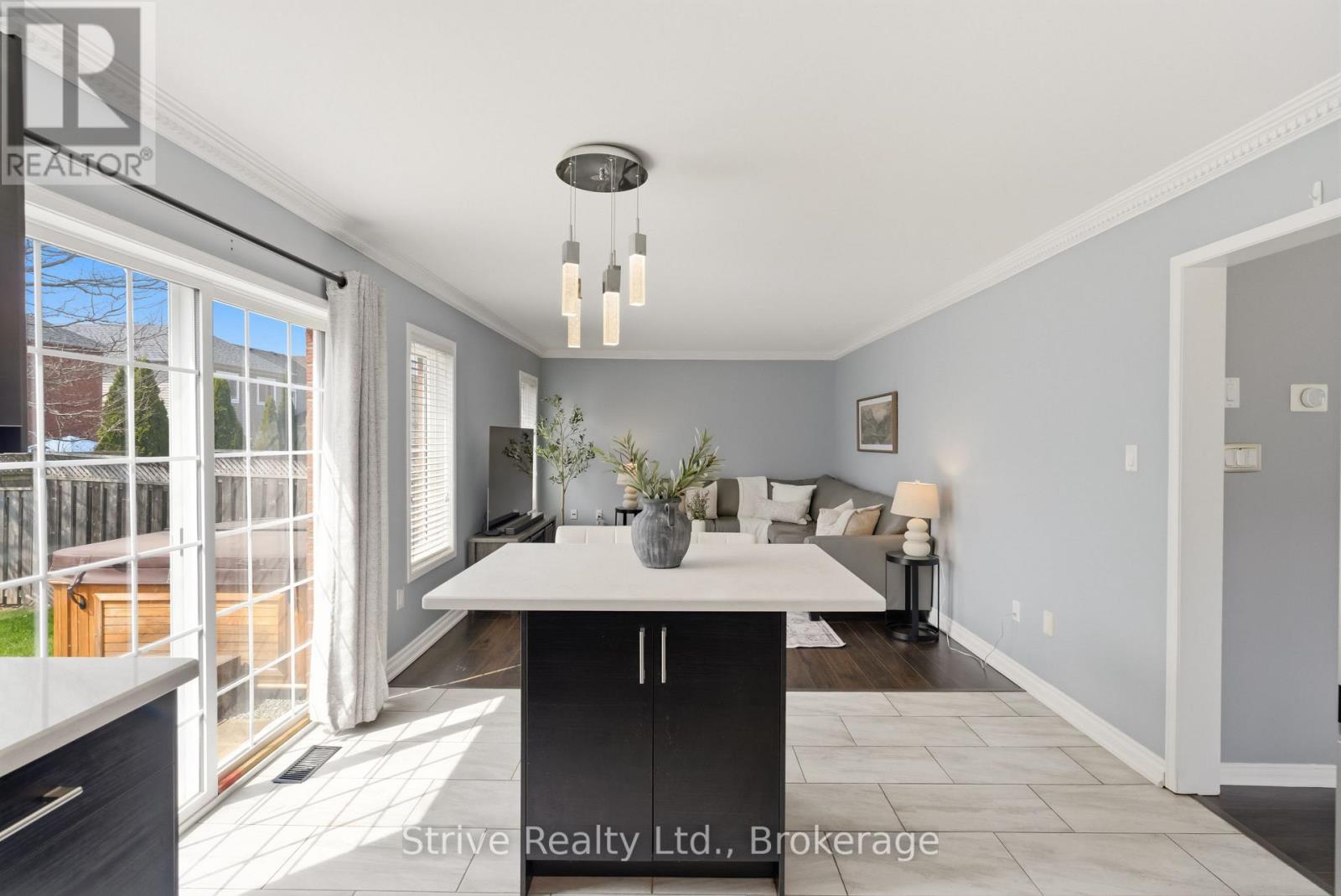 1360 DUMONT STREET - 18