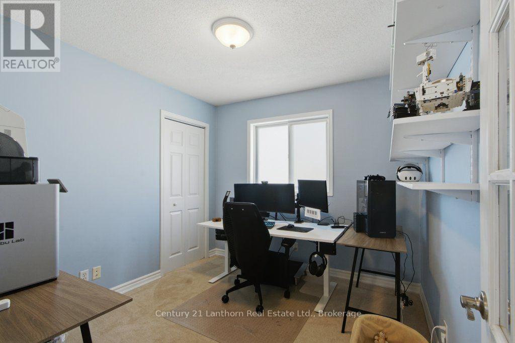 17 MAYHEW DRIVE - 17