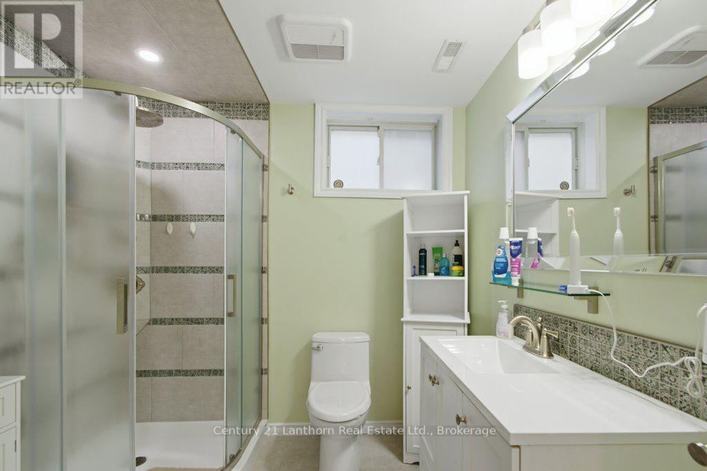 17 MAYHEW DRIVE - 28