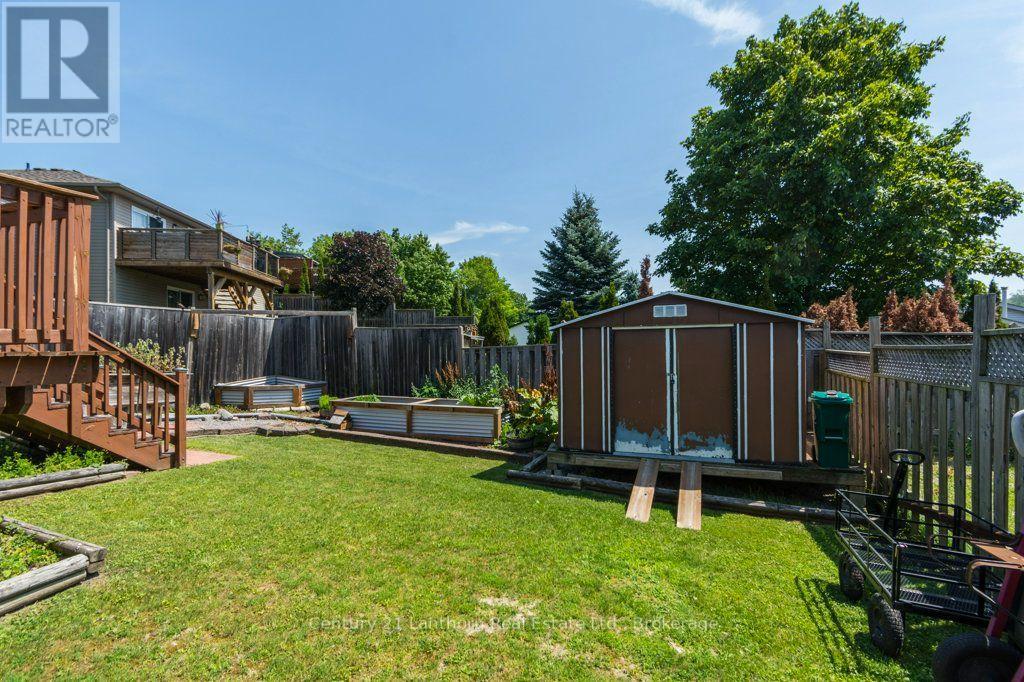 17 MAYHEW DRIVE - 29