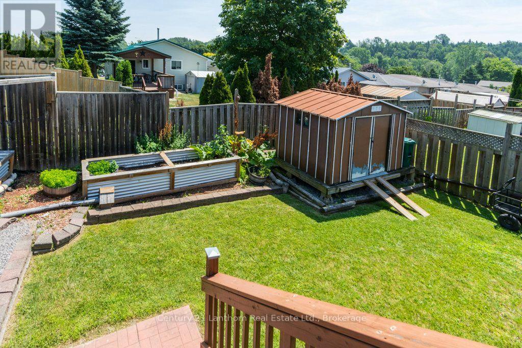 17 MAYHEW DRIVE - 34