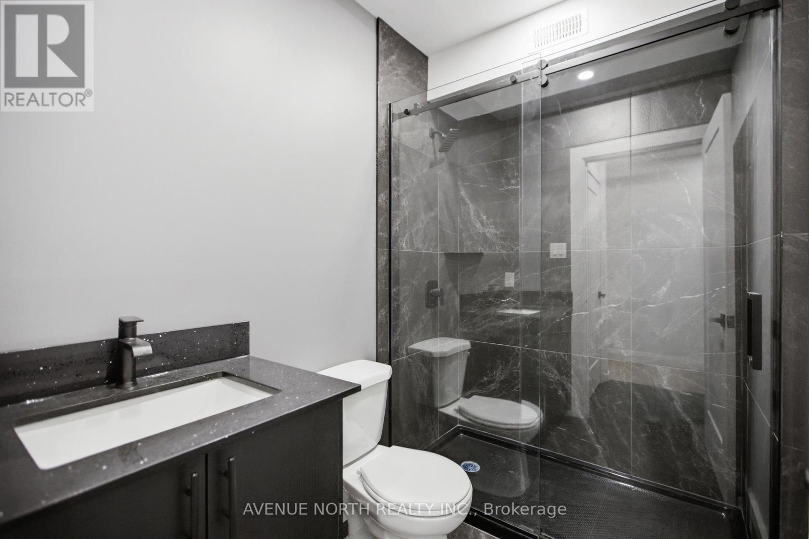 Two Bedroom for Rent in Ottawa – 2 – 180 CLARENCE STREET, Ottawa – By Peter Sagos - Image 13