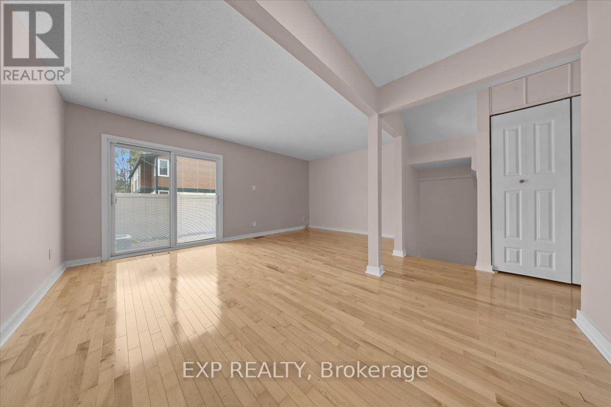 #167 1449 RIDGEBROOK DRIVE - 14