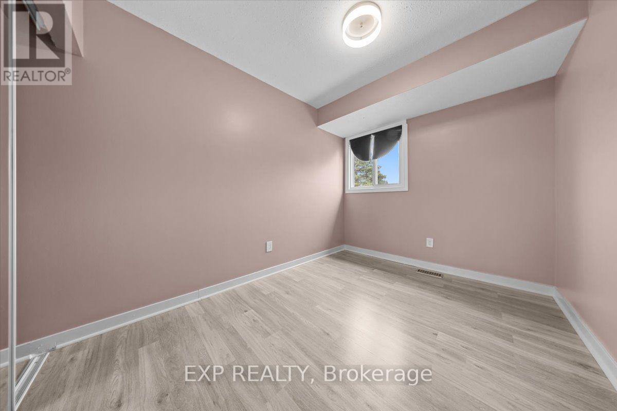 #167 1449 RIDGEBROOK DRIVE - 26