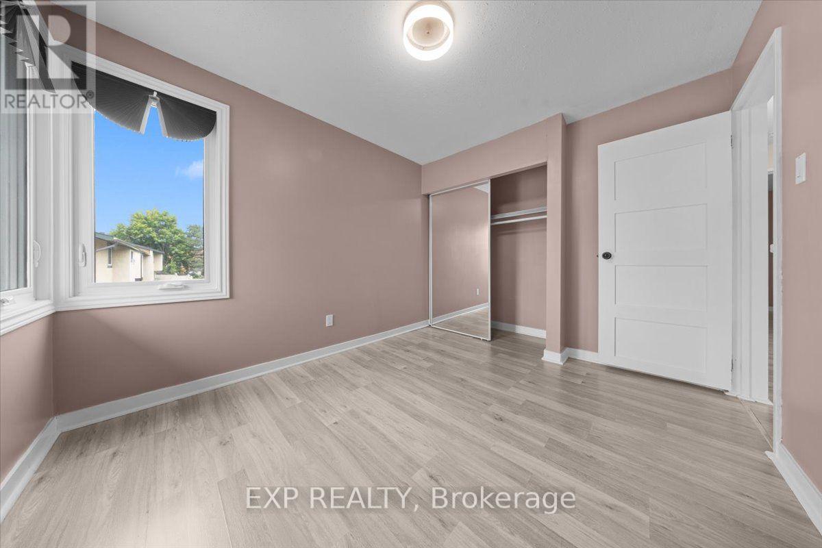 #167 1449 RIDGEBROOK DRIVE - 29