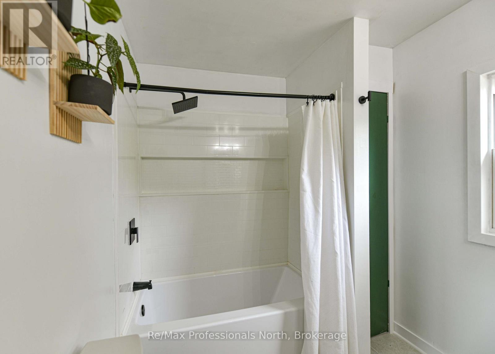 817 EIGHTH AVENUE - 29