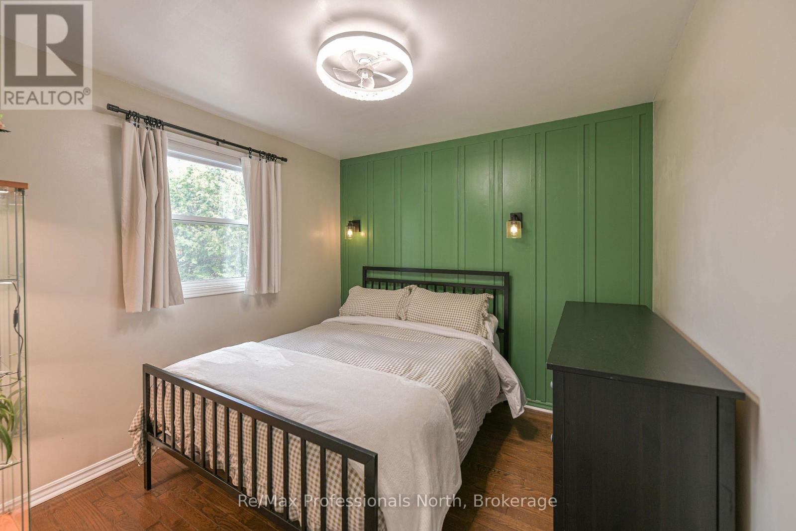 817 EIGHTH AVENUE - 32