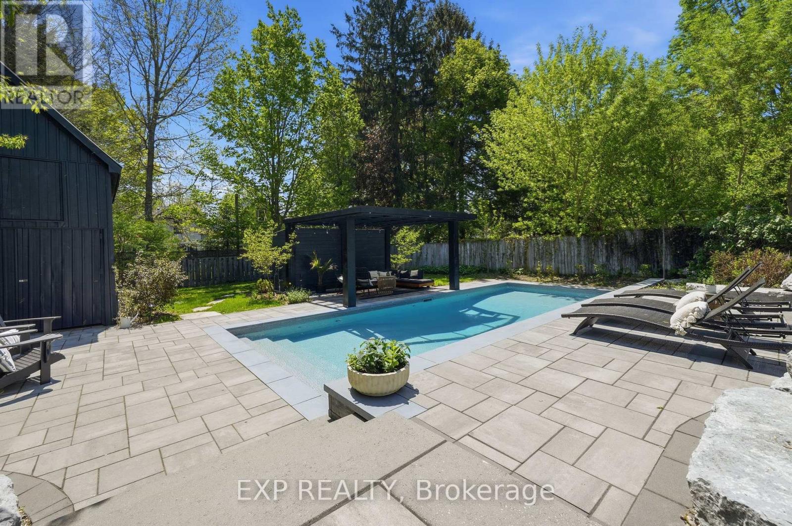 16 BARKER STREET - 2