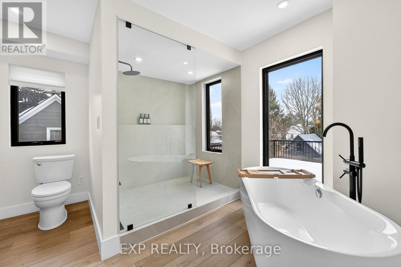 16 BARKER STREET - 26