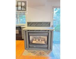 410 Clearmeadow Boulevard, Newmarket, ON L3X2C7 Photo 7