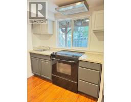410 Clearmeadow Boulevard, Newmarket, ON L3X2C7 Photo 9
