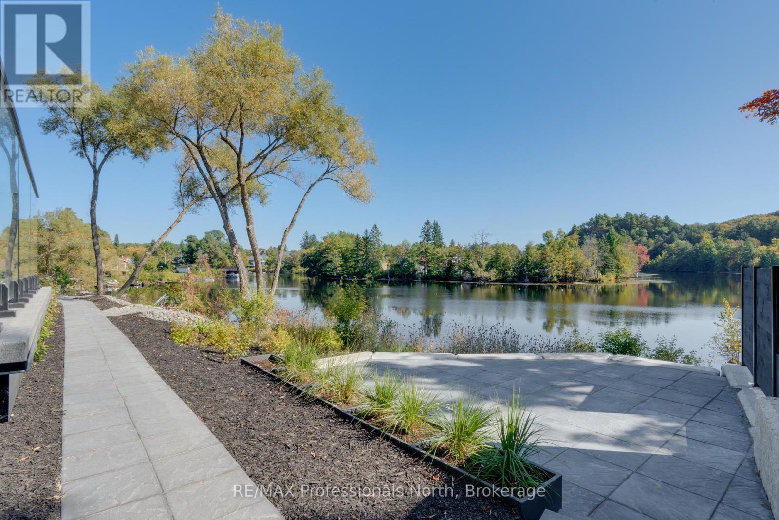 #203 32 BRUNEL ROAD - 22