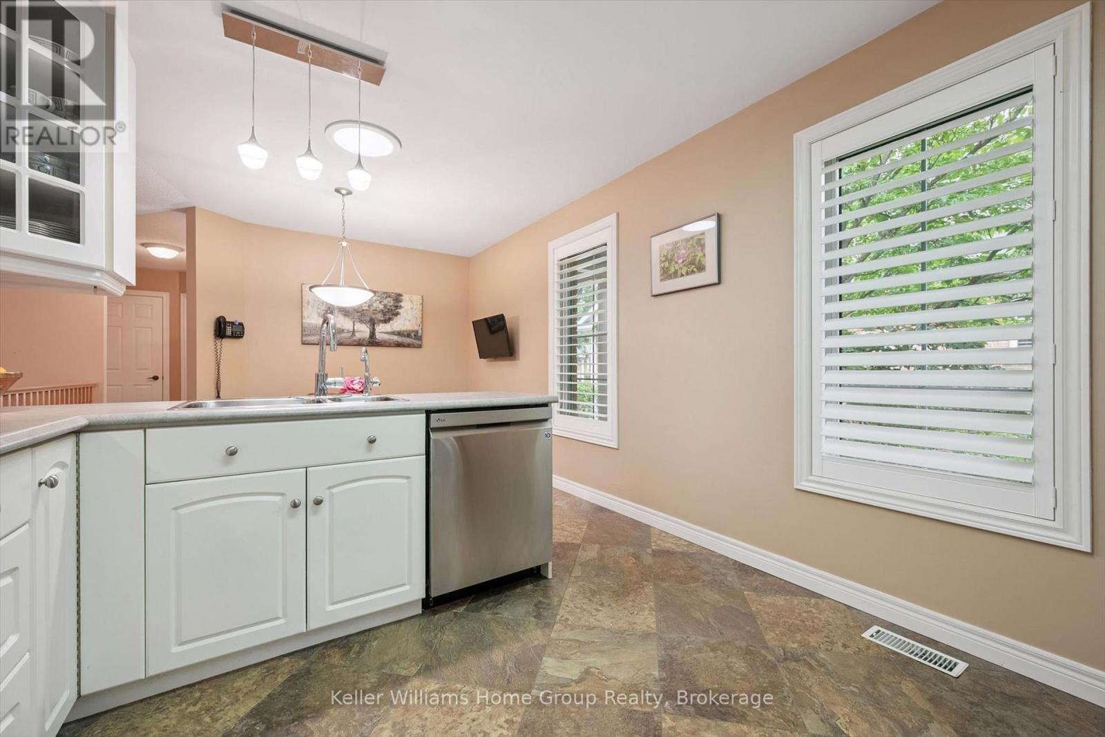 9 MAGNOLIA LANE - Image 25