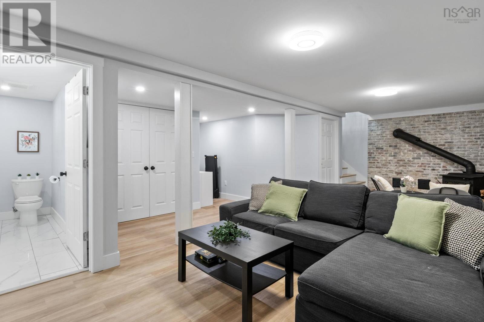 49 Rockwell Drive - 35