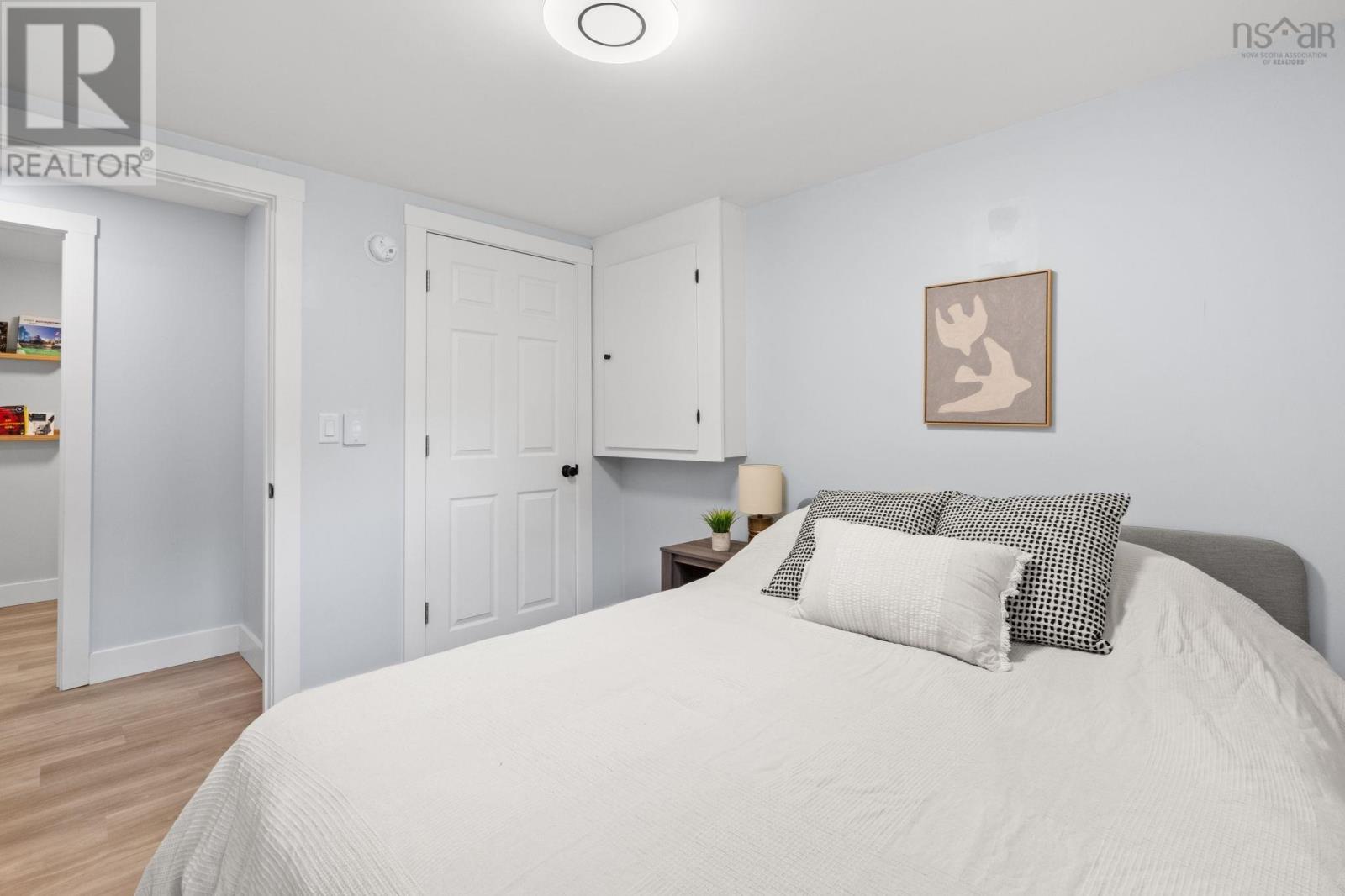 49 Rockwell Drive - 40