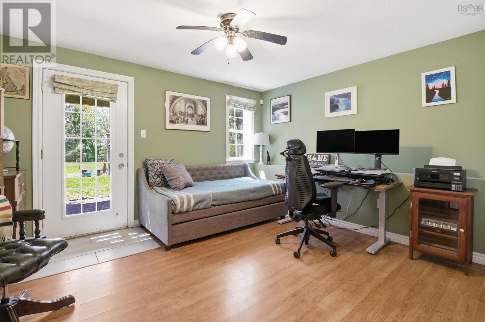 30 Chater Drive - 31
