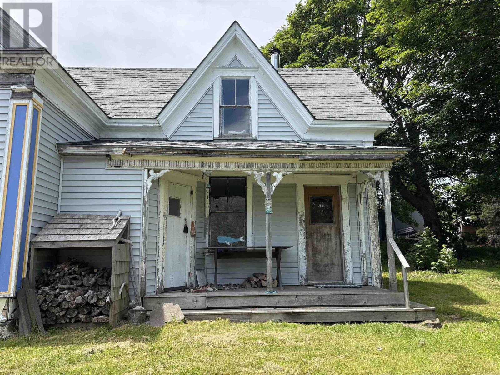 32 Wellington Street - 2