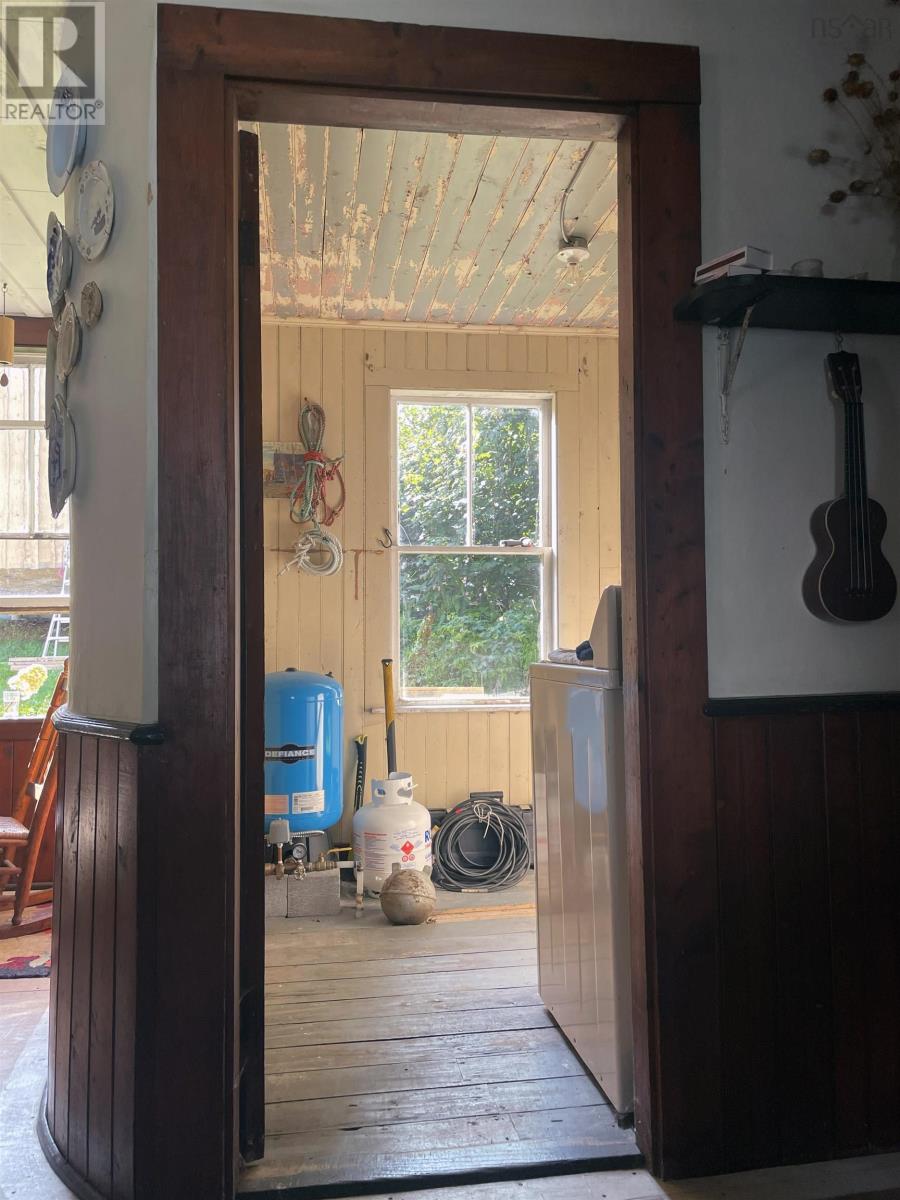 32 Wellington Street - 16