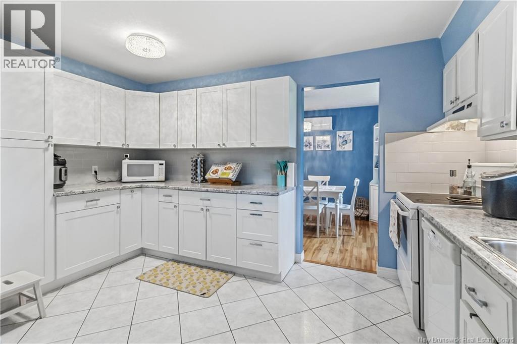 413 McAllister - Image 14