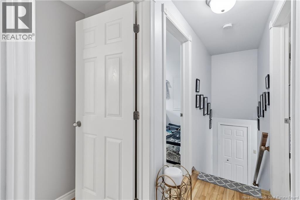 413 McAllister - Image 19