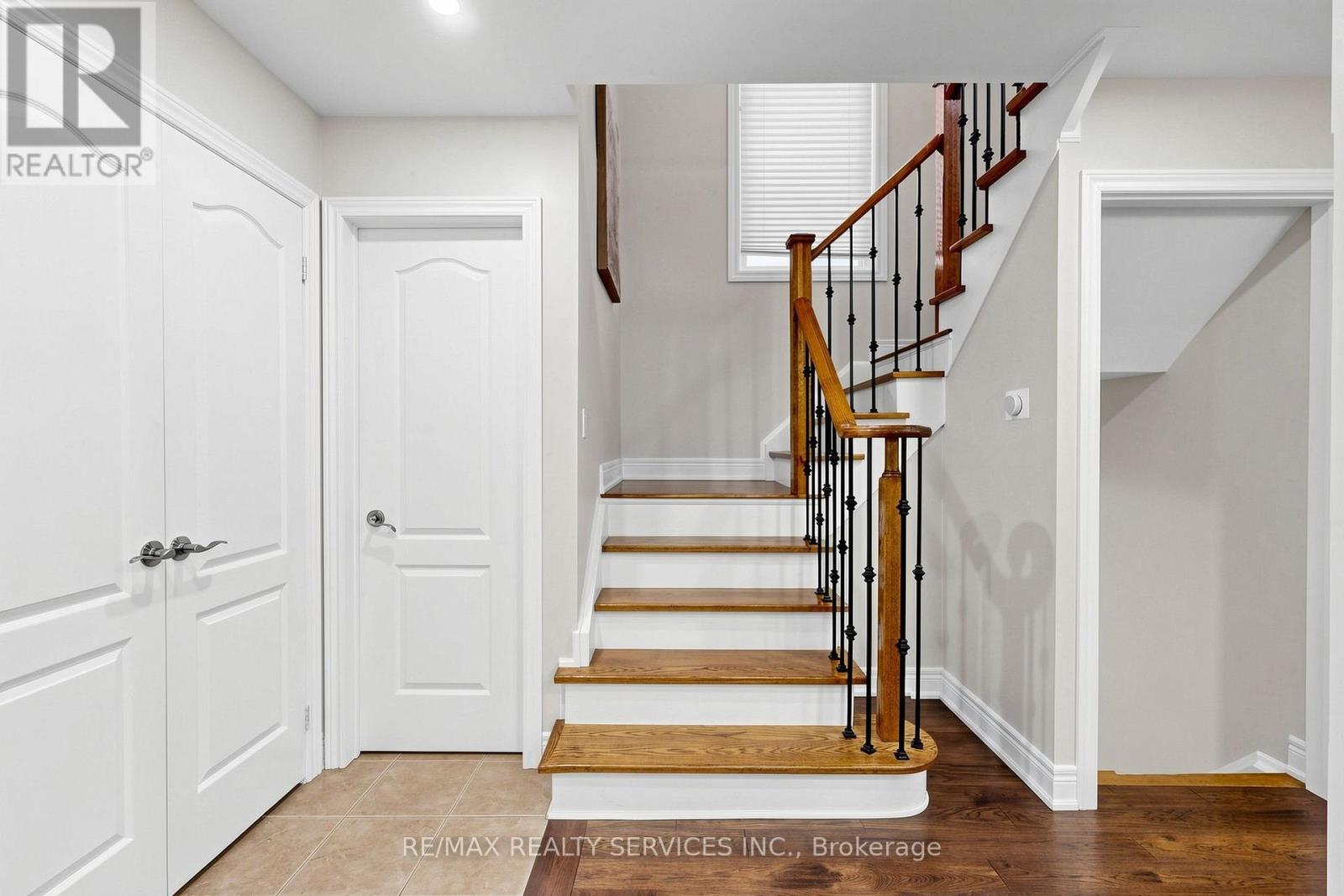 32 HILLPATH CRESCENT - Image 22