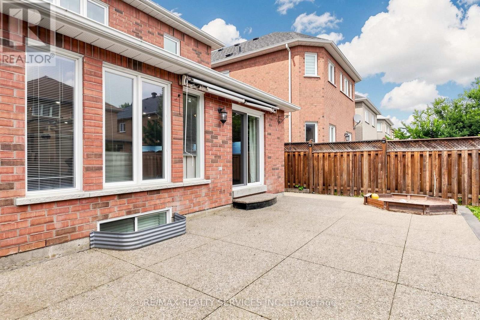 32 HILLPATH CRESCENT - Image 47