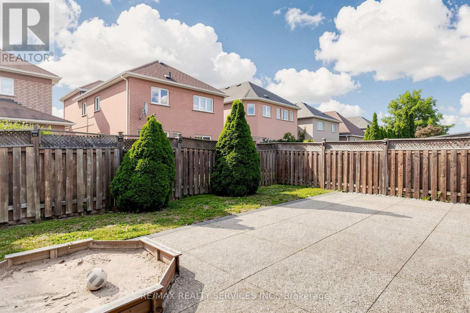 32 HILLPATH CRESCENT - 50