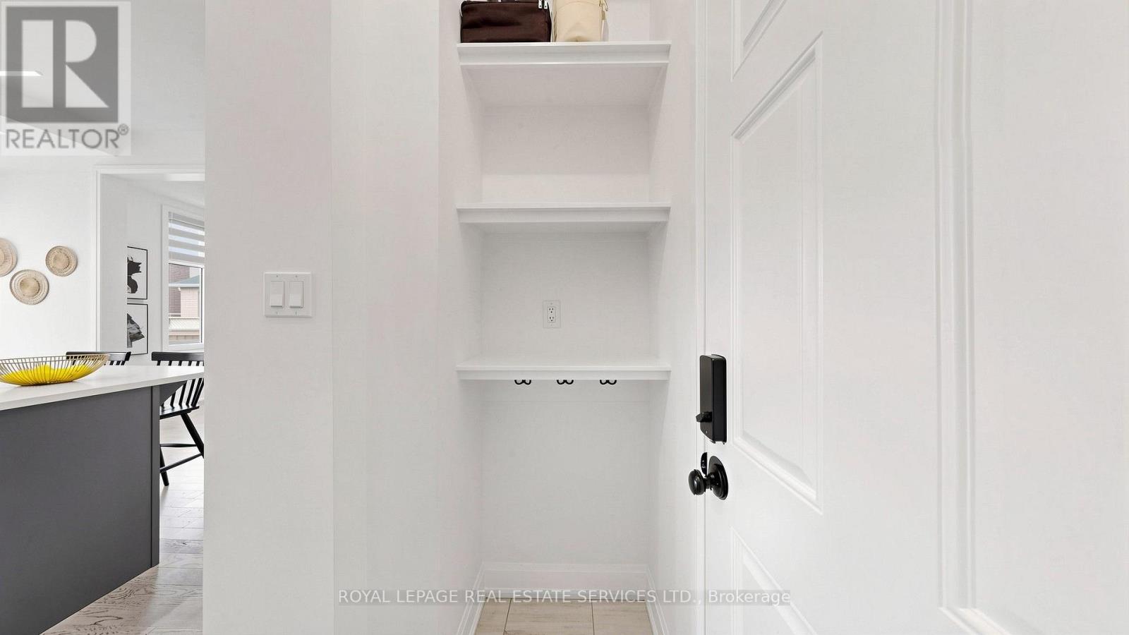 1527 VARELAS PASSAGE - Image 14