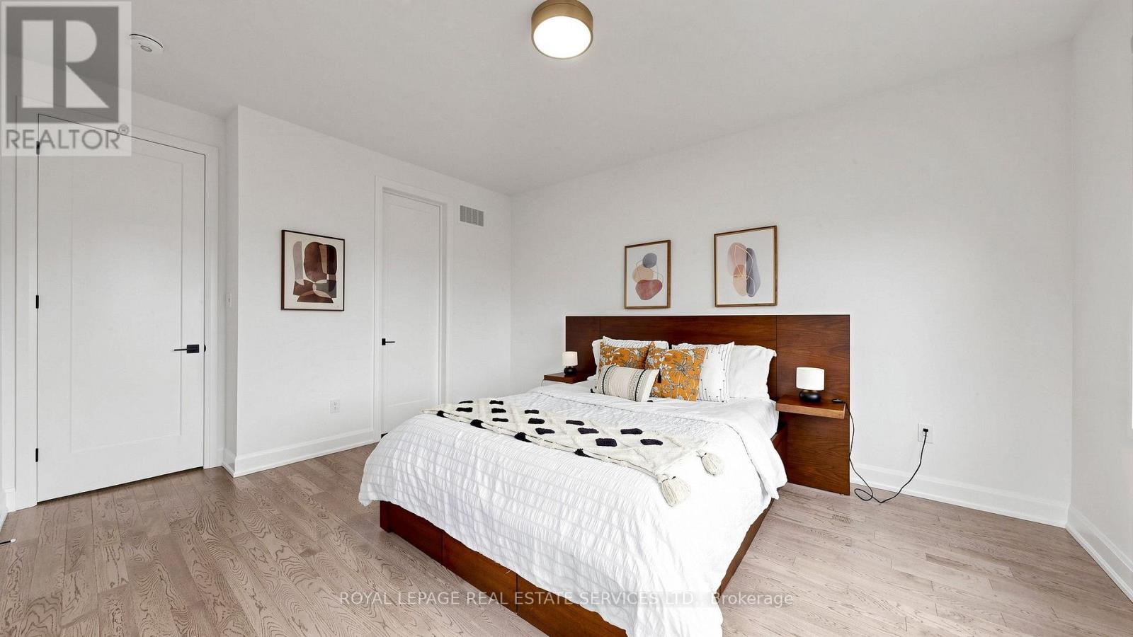 1527 VARELAS PASSAGE - Image 23