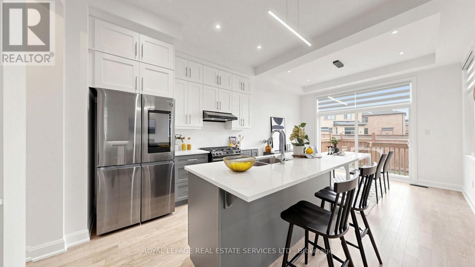 1527 VARELAS PASSAGE - Image 7