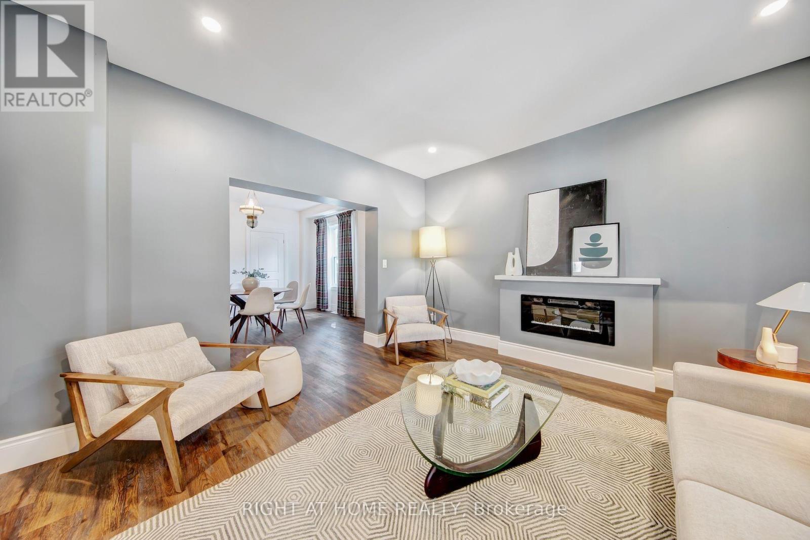 30 WILLOW STREET N - 13