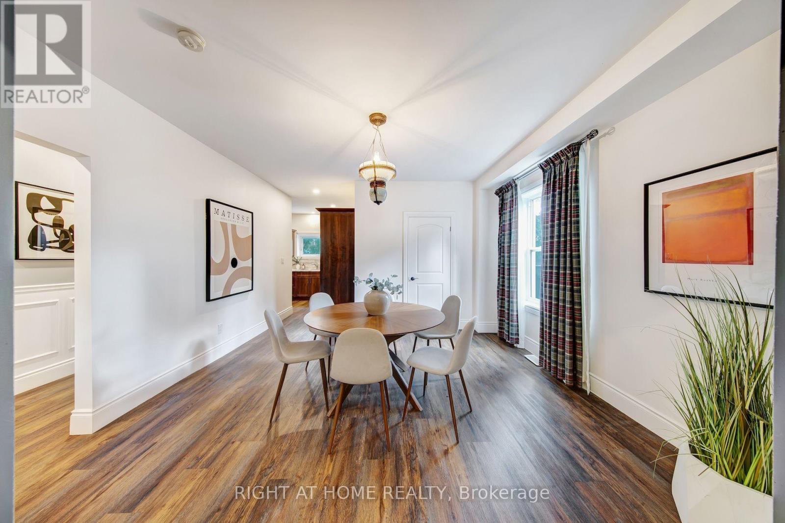 30 WILLOW STREET N - 15
