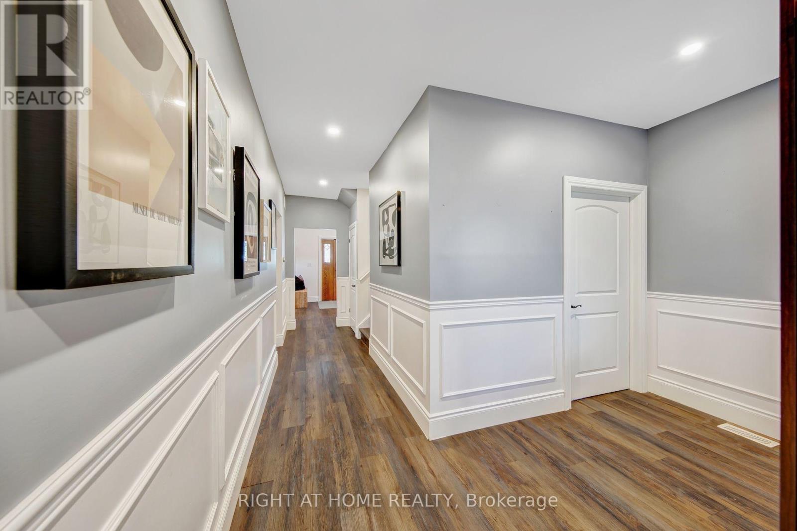 30 WILLOW STREET N - 20