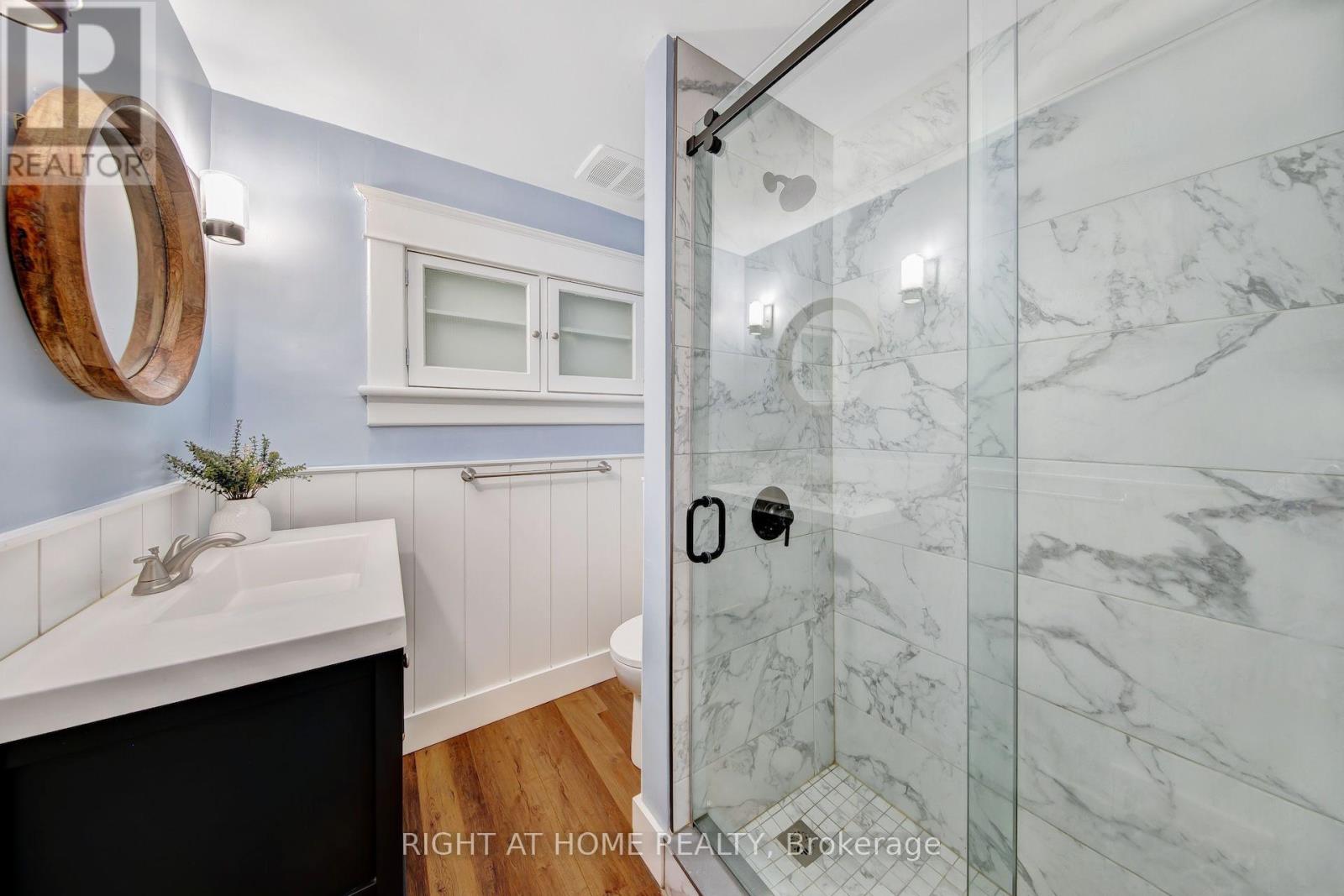 30 WILLOW STREET N - 27