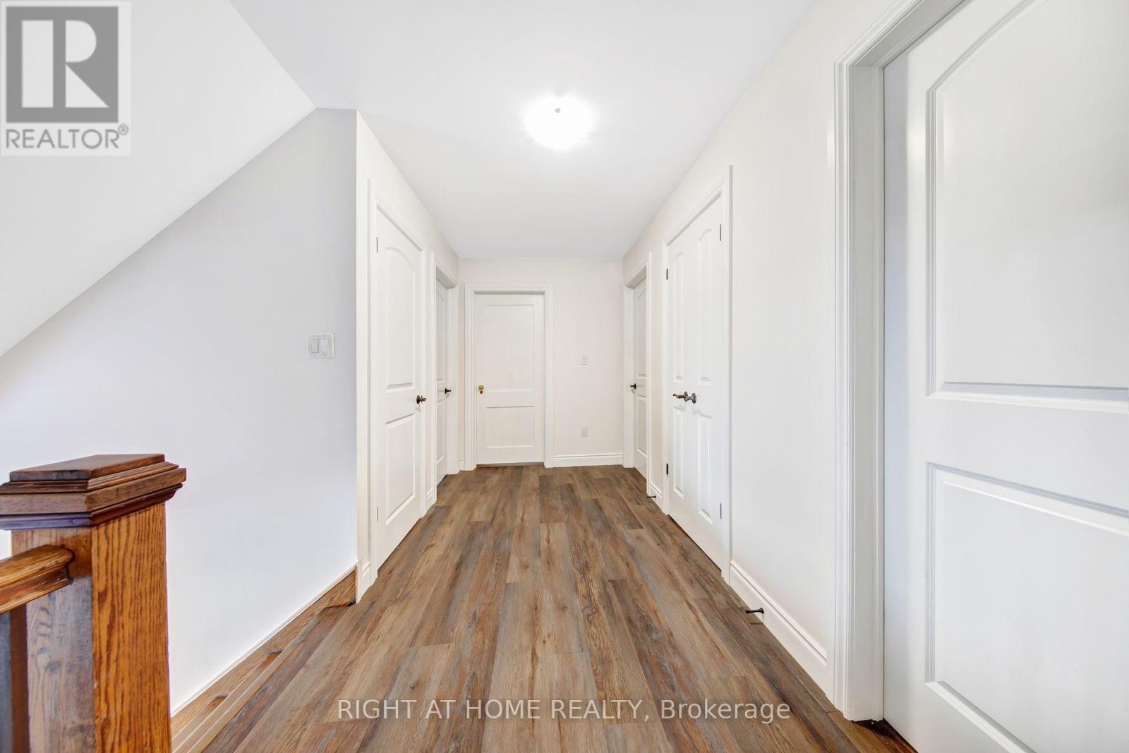 30 WILLOW STREET N - 31