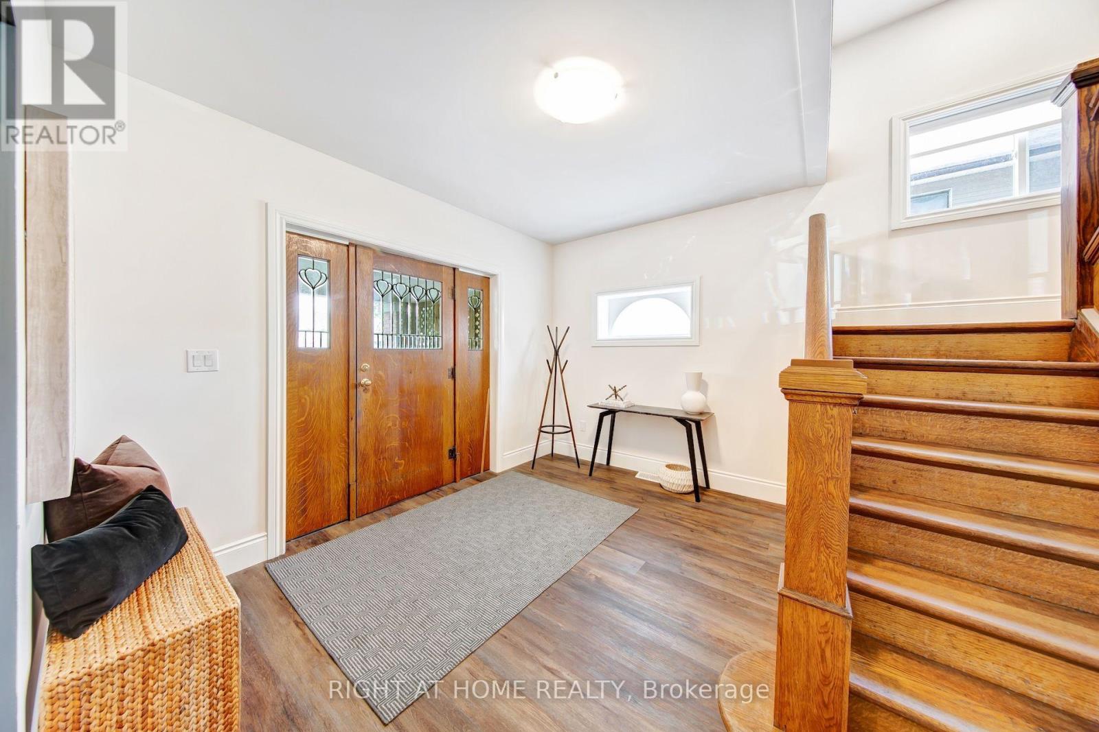 30 WILLOW STREET N - 7