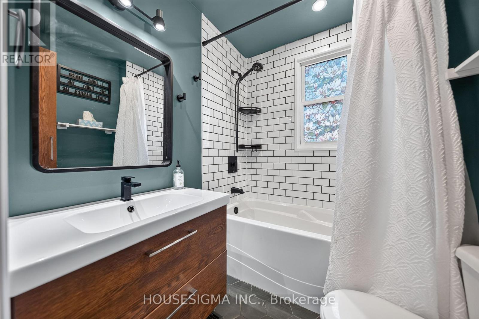 621 TATE AVENUE - 25