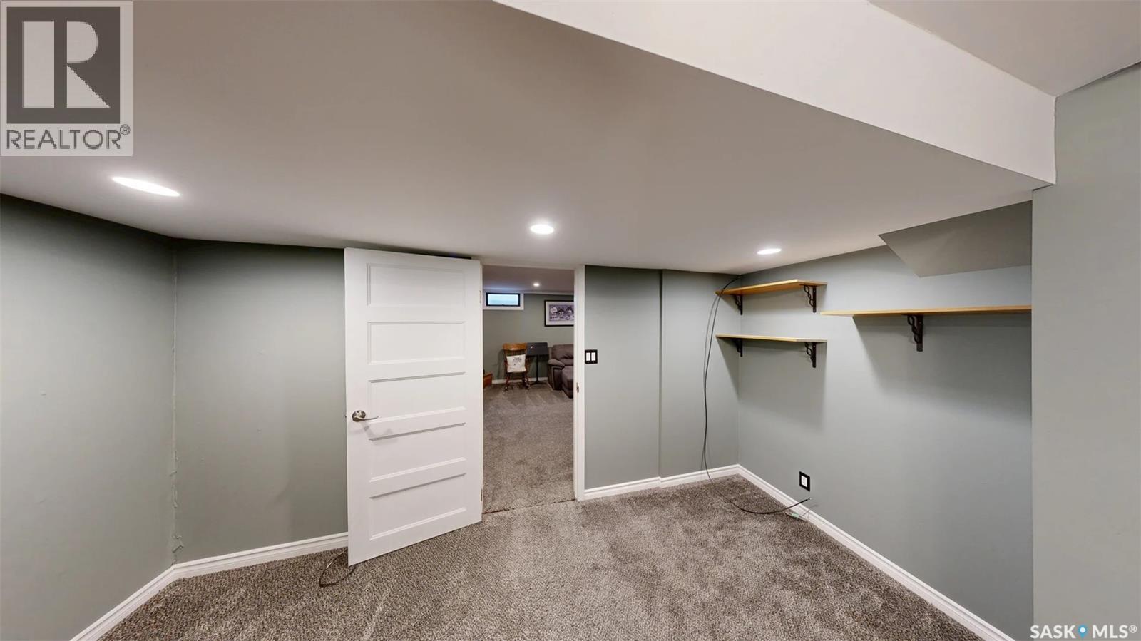 128 Riddell CRESCENT - 20