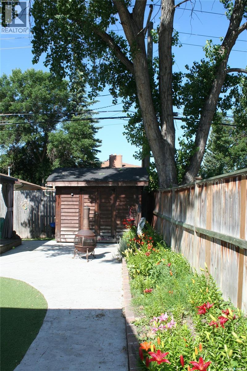 128 Riddell CRESCENT - 23