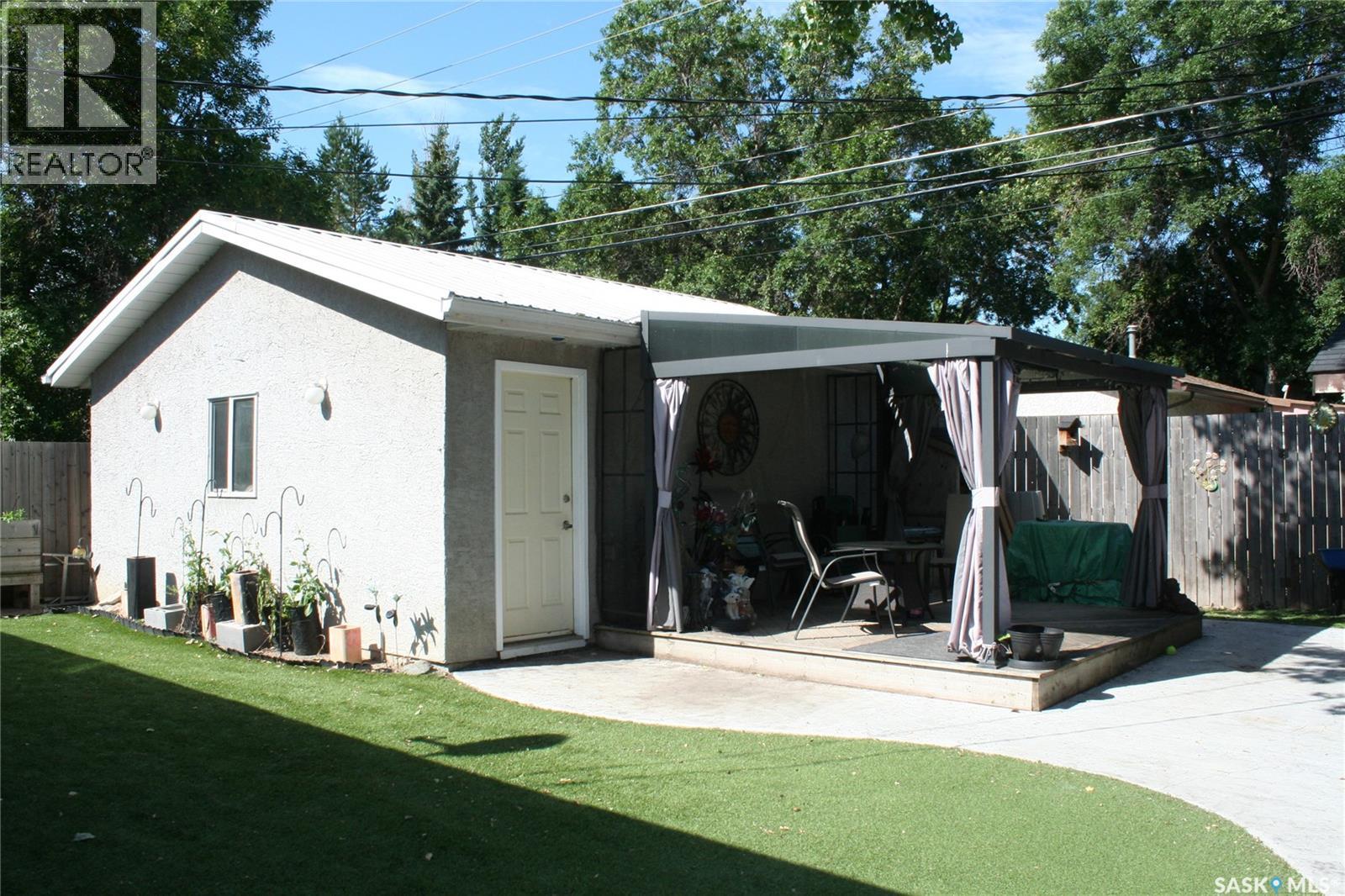 128 Riddell CRESCENT - 27
