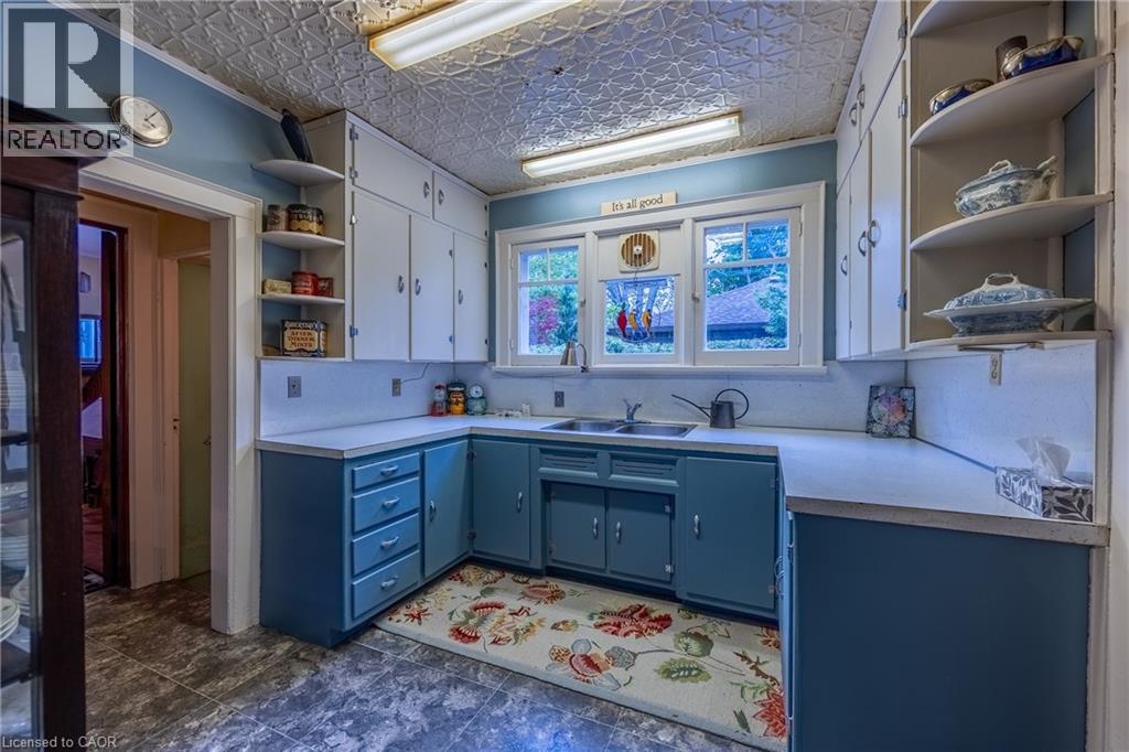 72 CRESCENT Boulevard - 15