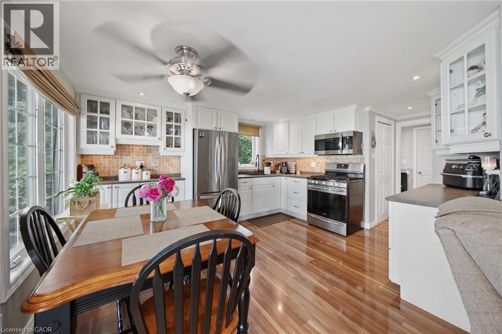2387 LAKESHORE Road - 15