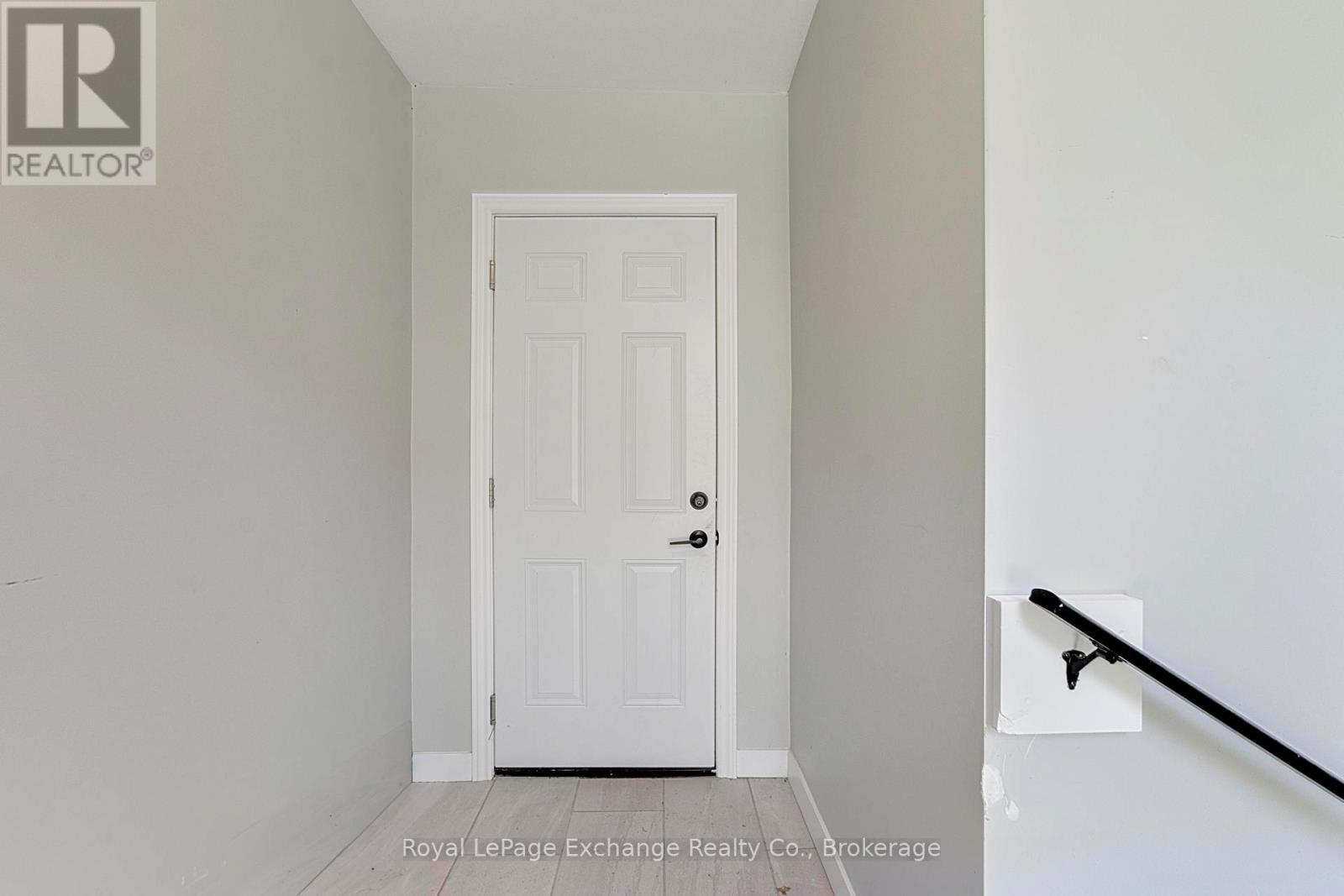 34 QUEEN AVENUE - Image 30